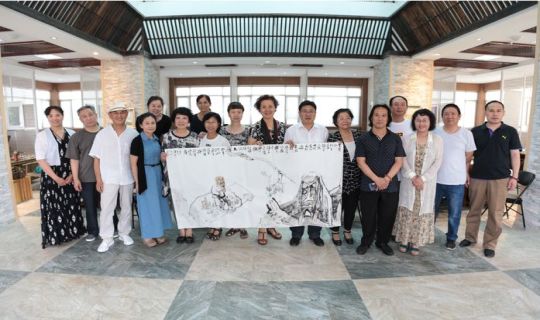 山东省文化馆书画院与山东省女书画家协会联合举办大型公益性笔会活动