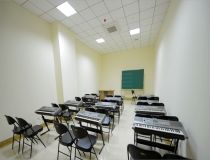 “新六艺学堂”电子琴教室