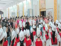 相约奥运 杨帆青岛山东省少年儿童美术、书法、摄影作品展现场