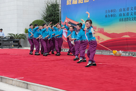 “祝福祖国?共筑梦想”国庆66周年文艺演出320.png